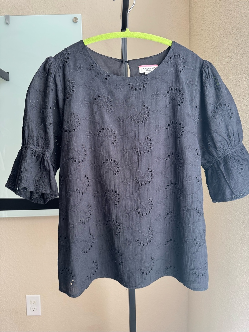 ANDREE BY UNIT Black Eyelet Ruffle-Sleeve Blouse
